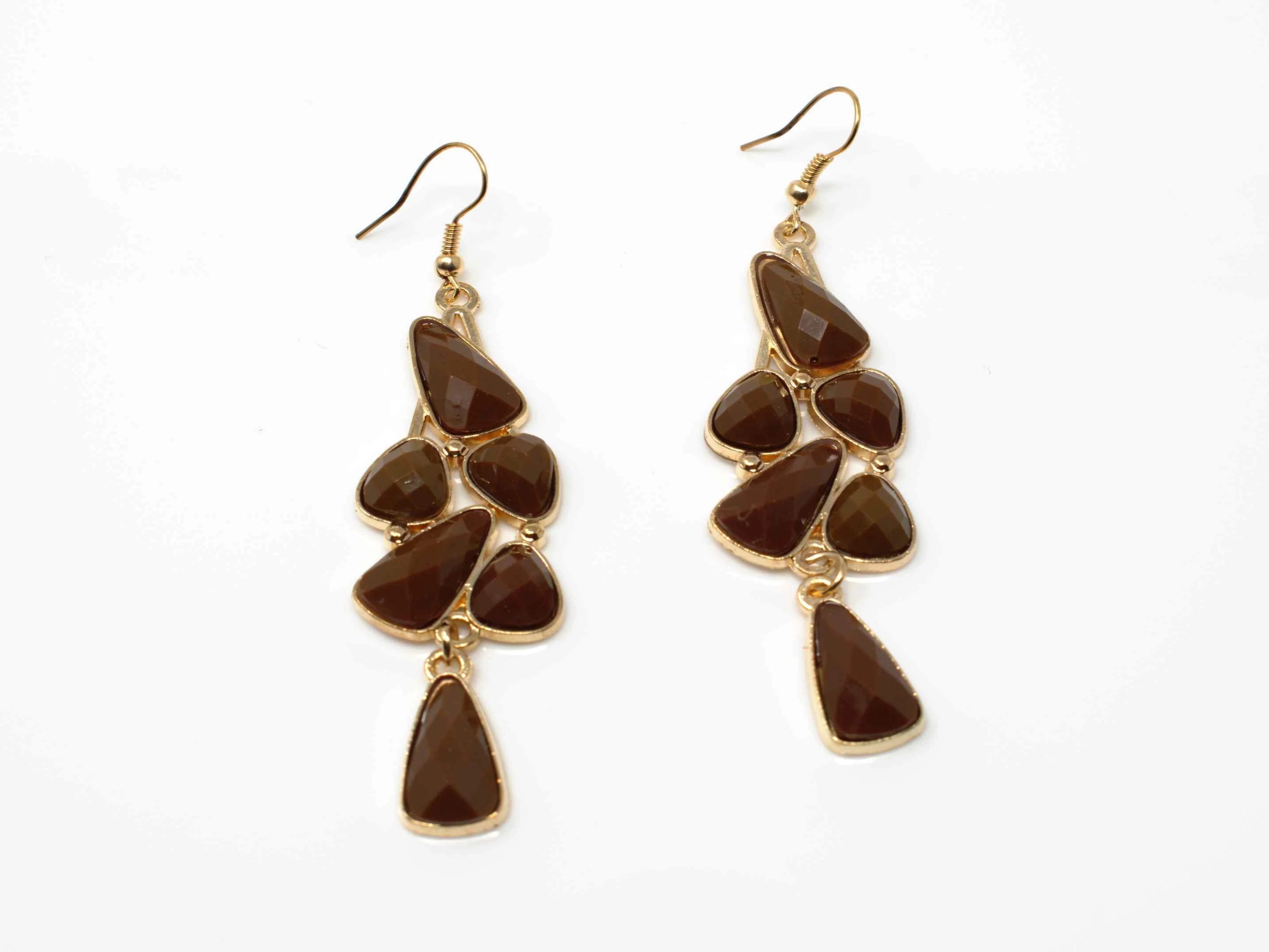 An elegant outstanding gold with brown accent stones fashion dangle drop earring. Comes with a fish hook clasp.