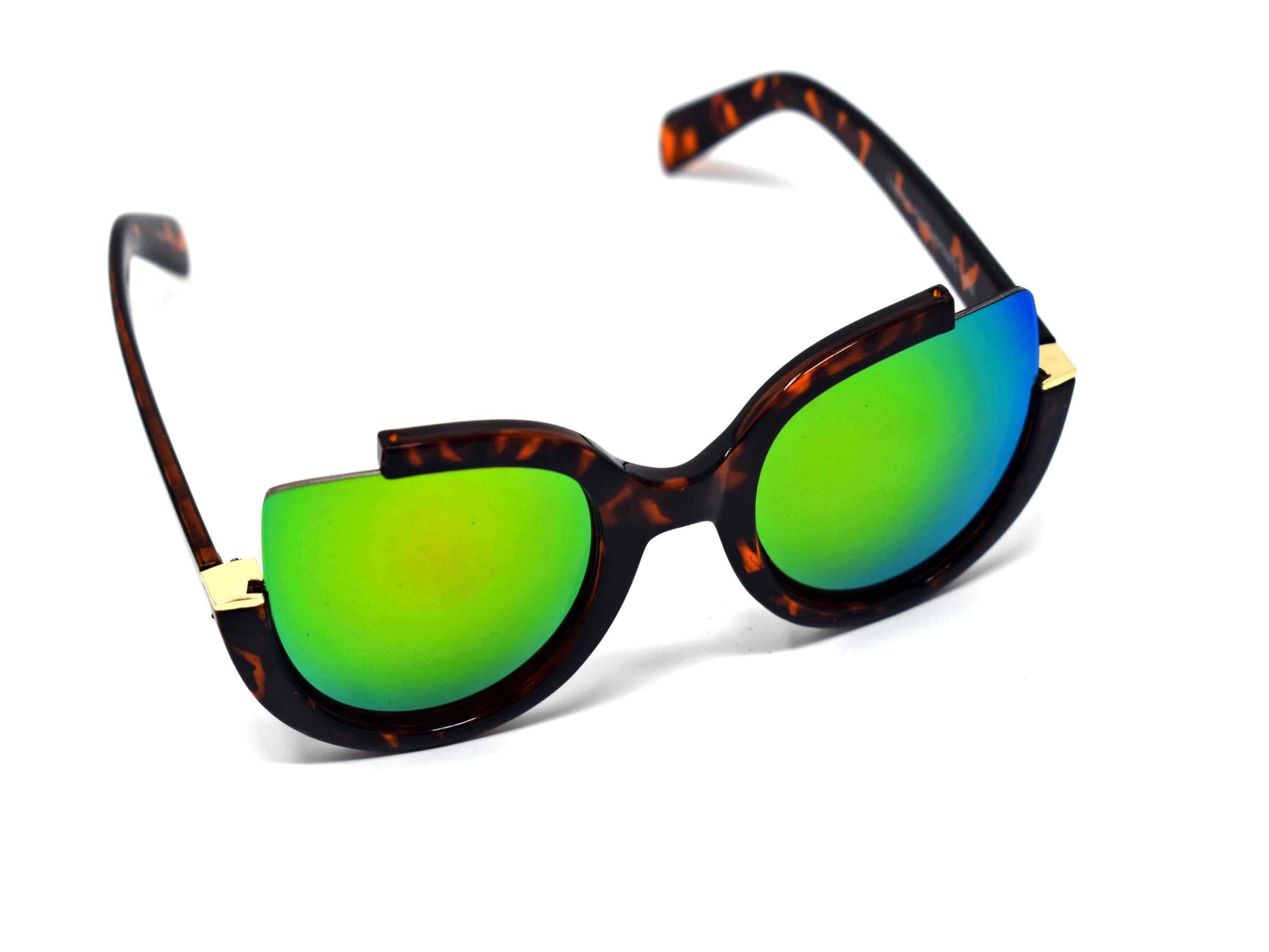 Stunning and stylish is the best way to describe our Larkspur Leopard print cut out frame two-toned green mirrored sunglasses.