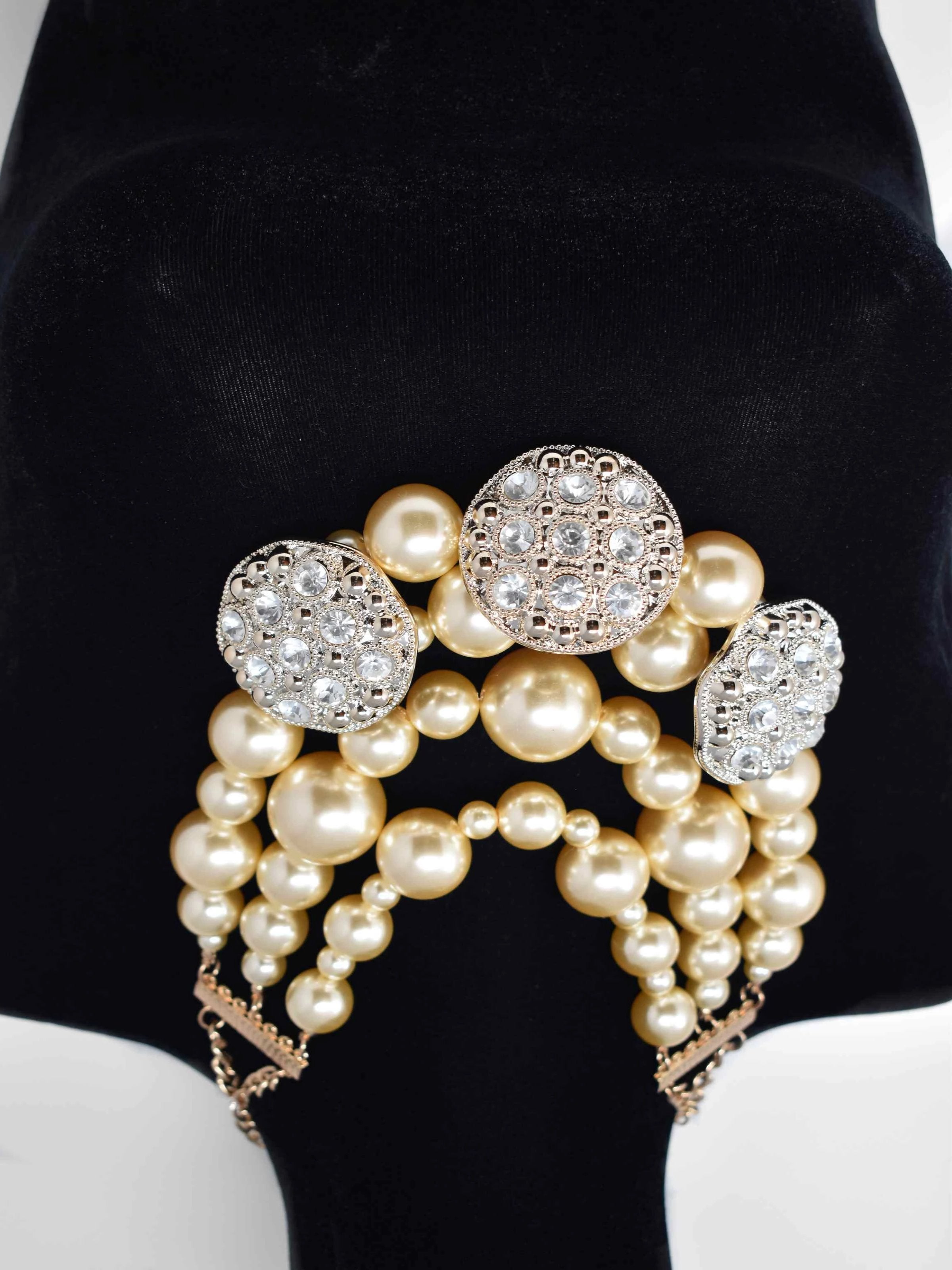 Naapa Chunky Statement Pearl Necklace