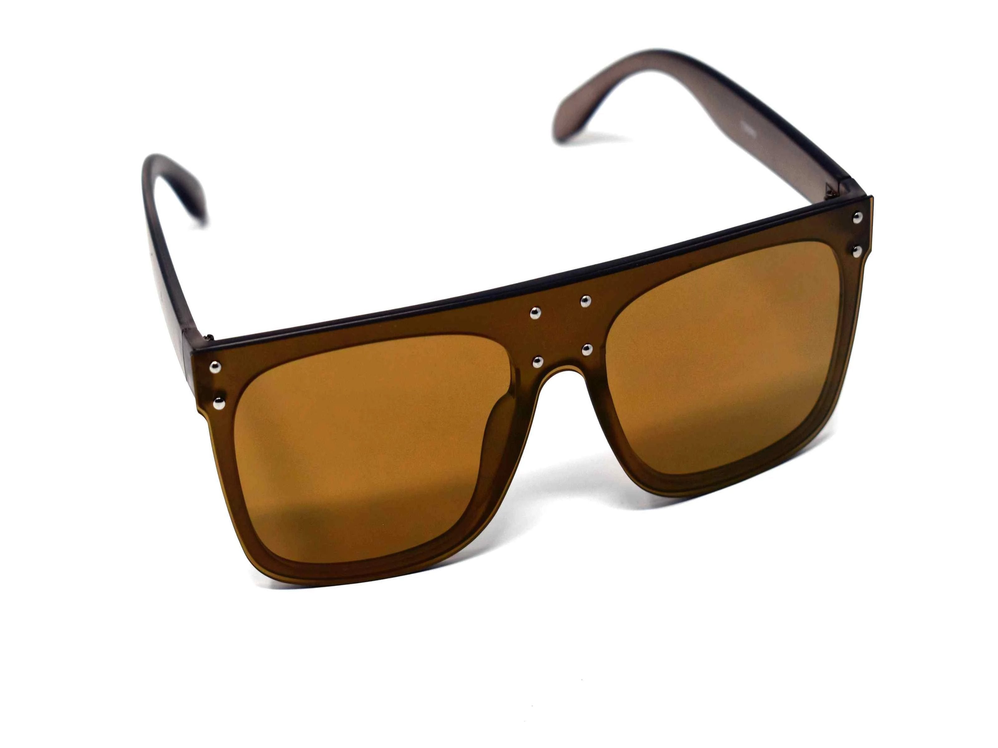Fashion forward and edgy is what you call our shield shaped Rosa brown framed golden brown mirrored lens Sunglasses.