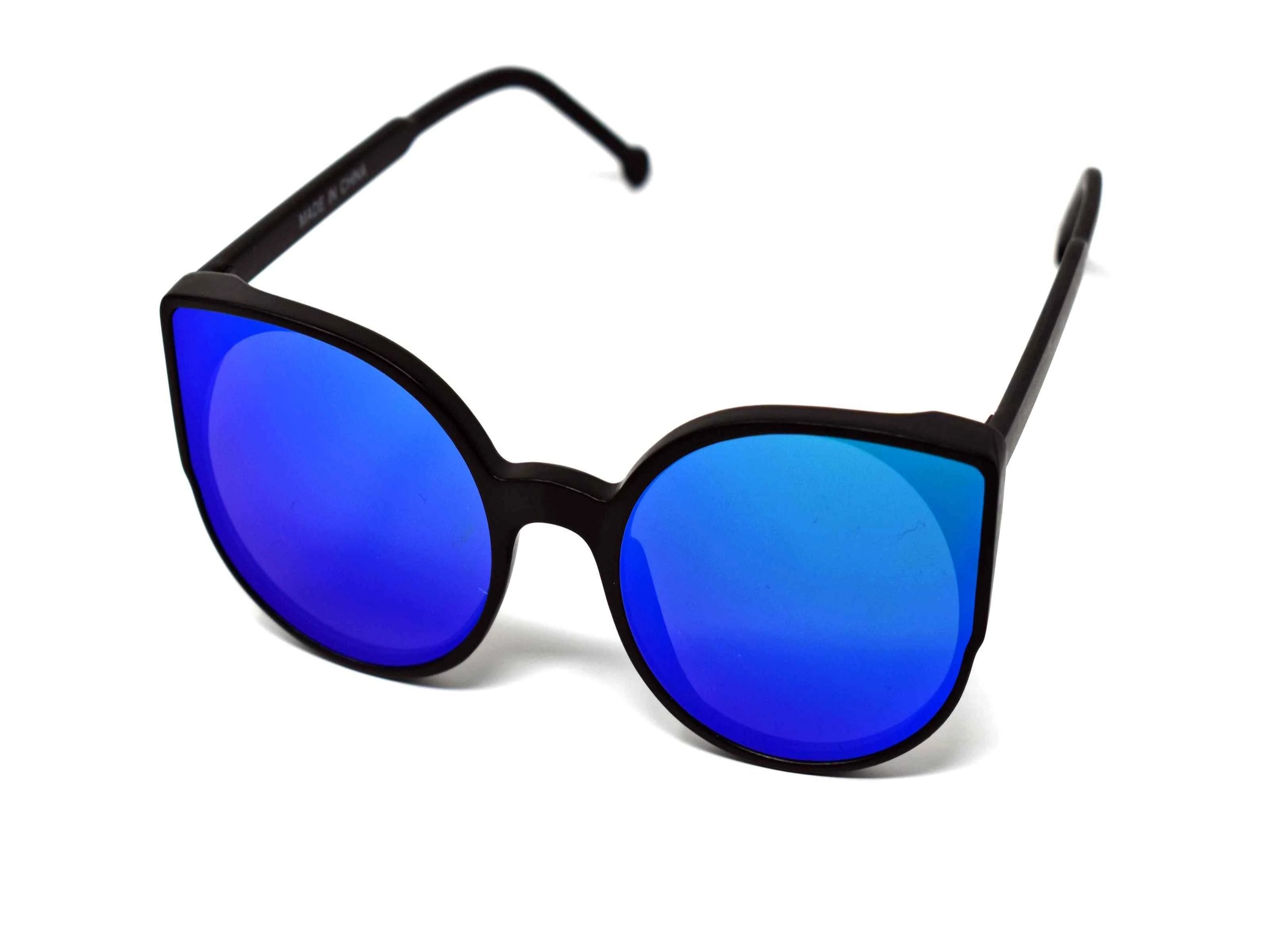 Say hello to our stylish Tansy black framed sunglasses with aqua blue mirrored lens and a cat eye shape. 