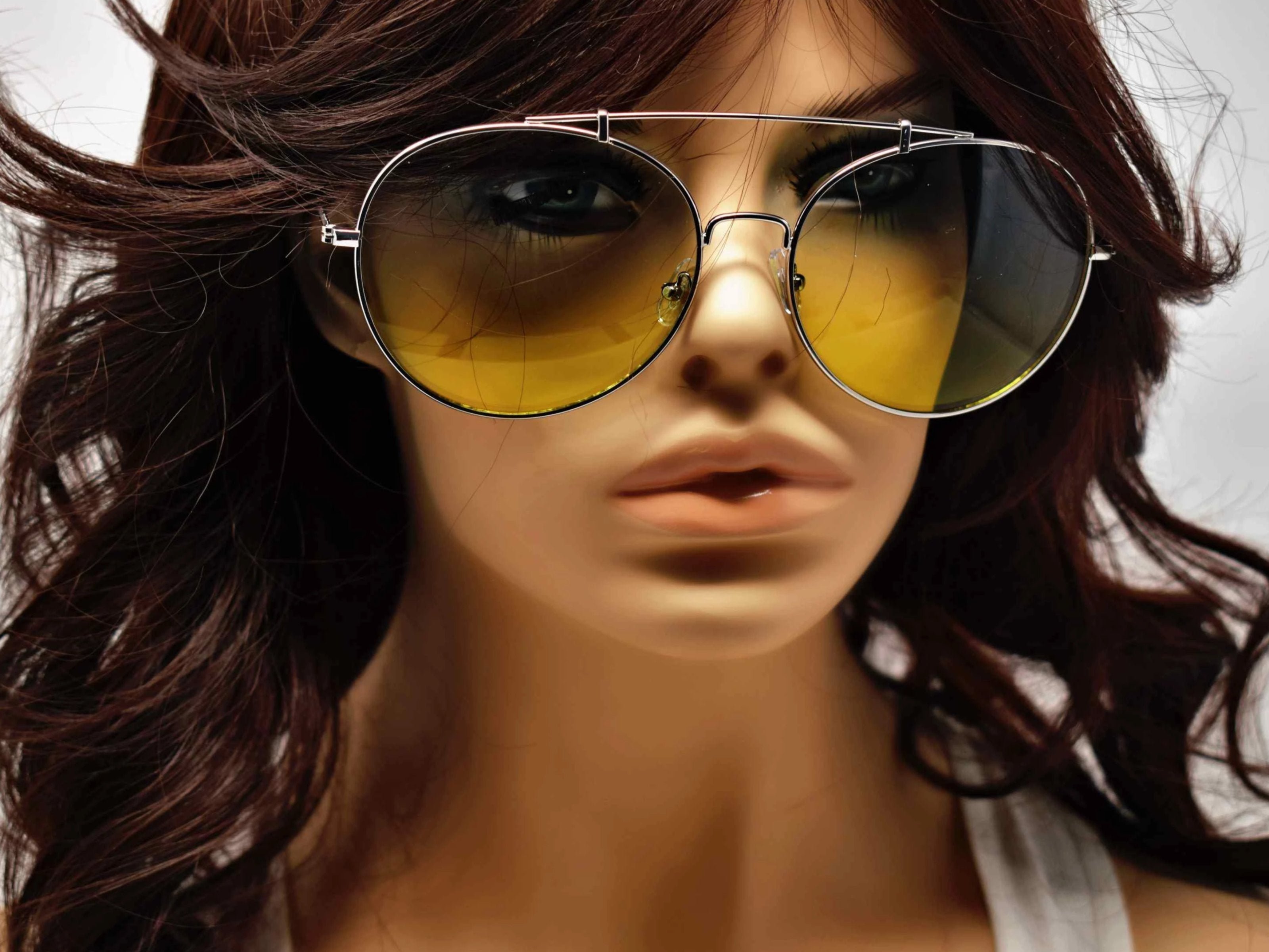 Va Va Voom will be consistently heard in these Vervain silver frame aviator Gray and Green ombre lens sunglasses.