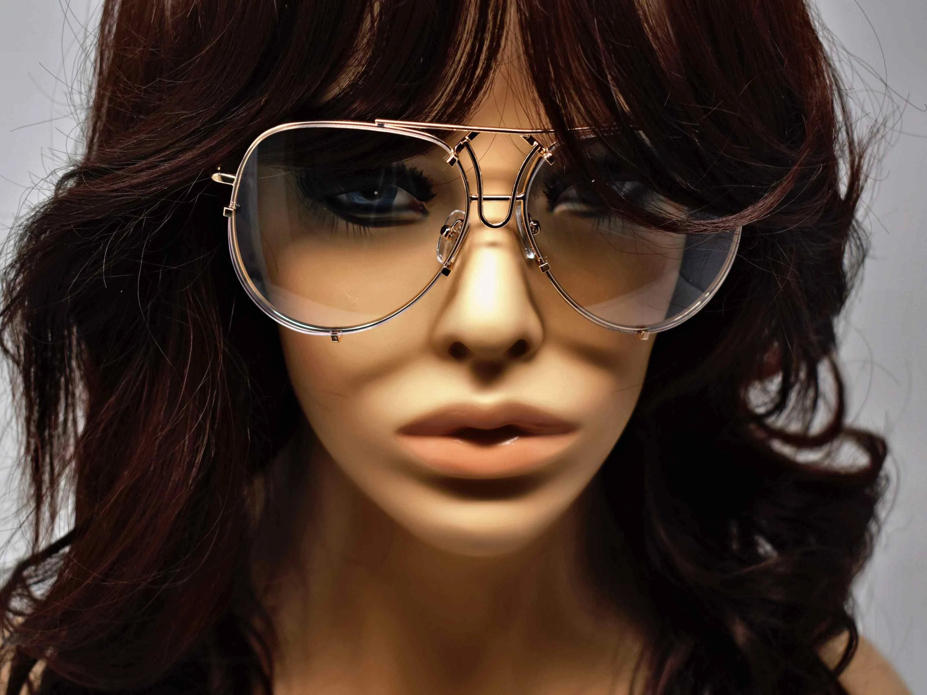 Make sure you indulge in our brilliant Viburnum gold aviator style glasses with a clear lens. 